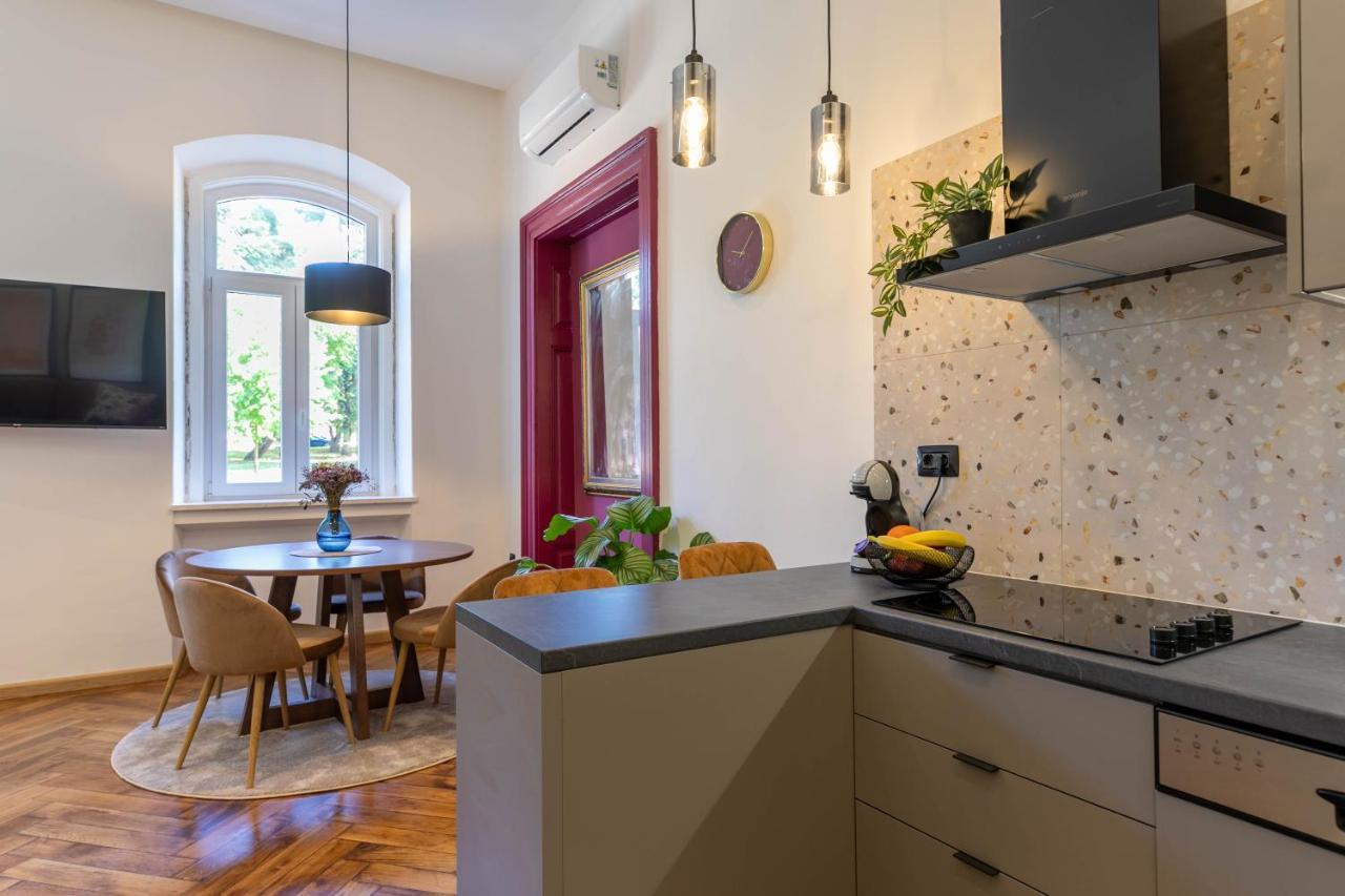 Polai Park Apartments Ngoại thất bức ảnh